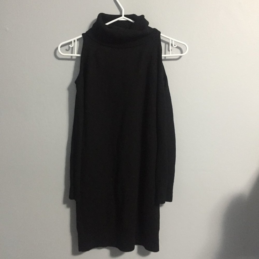 Maison Cinqcent Black Turtleneck Open Shoulder 100% Merino Wool Peephole Size S